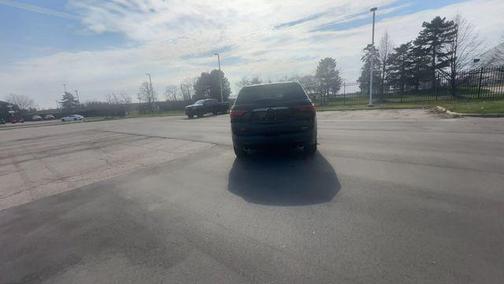 Mosaic Black Metallic 2023 Chevrolet Traverse RS