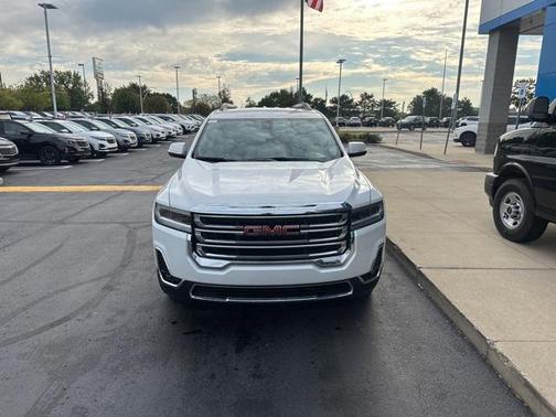 2023 GMC Acadia AWD SLT