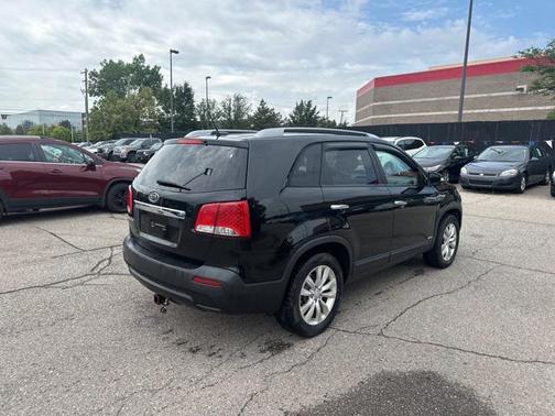 2011 Kia Sorento LX