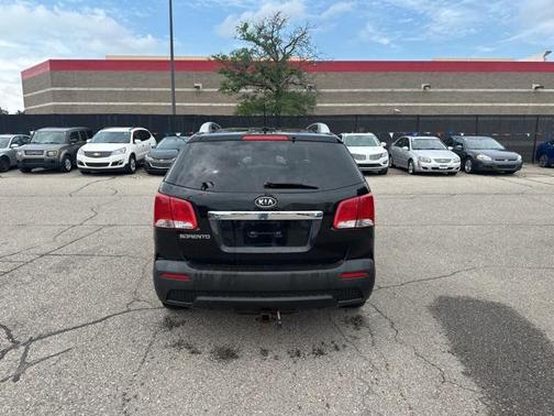 2011 Kia Sorento LX