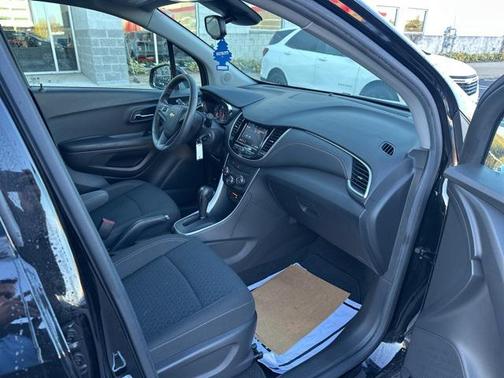 2022 Chevrolet Trax LS