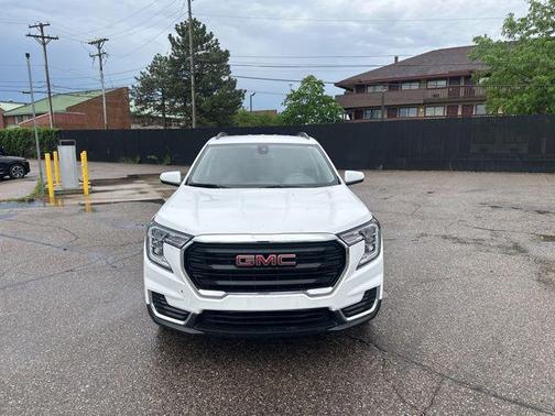 Summit White 2023 GMC Terrain SLE