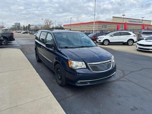 2014 Chrysler Town & Country Touring