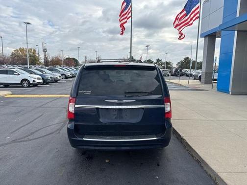 2014 Chrysler Town & Country Touring