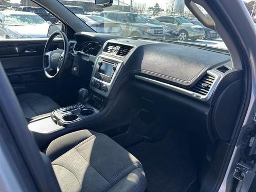 2016 GMC Acadia SLE-2