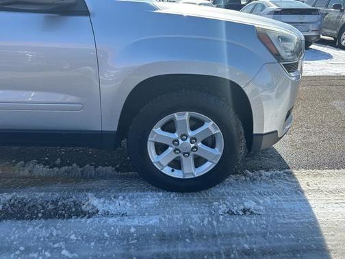 2016 GMC Acadia SLE-2