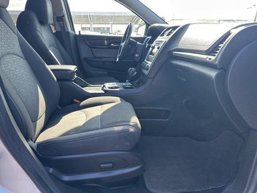 2016 GMC Acadia SLE-2
