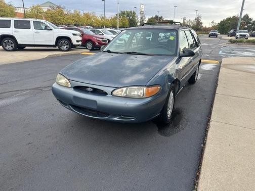 1999 Ford Escort SE
