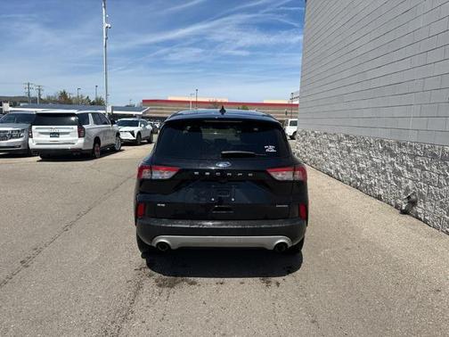 2020 Ford Escape SE