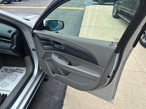 Silver Ice Metallic 2013 Chevrolet Malibu 1LS