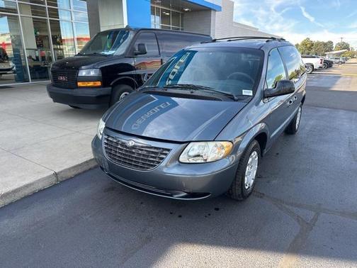 2002 Chrysler Voyager LX