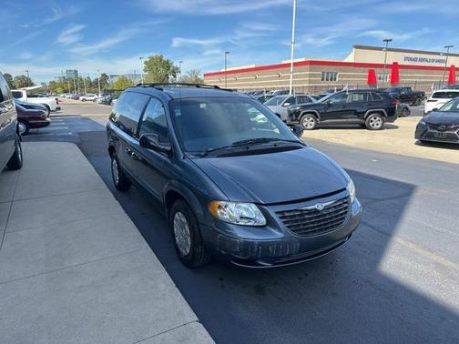 2002 Chrysler Voyager LX