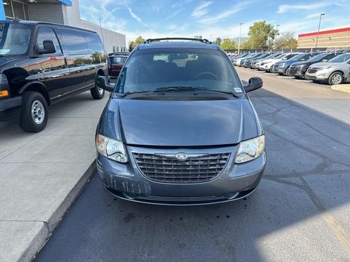 2002 Chrysler Voyager LX