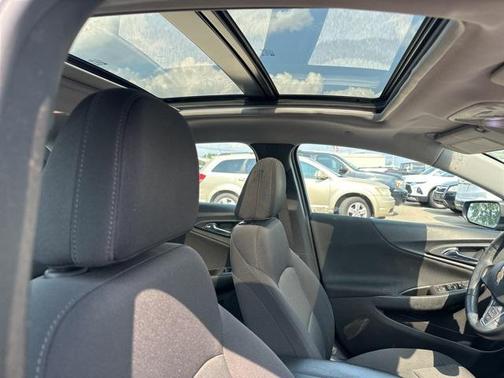 2017 Chevrolet Malibu 1LT