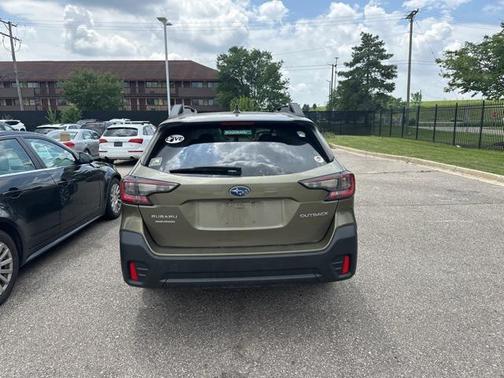 2022 Subaru Outback Premium