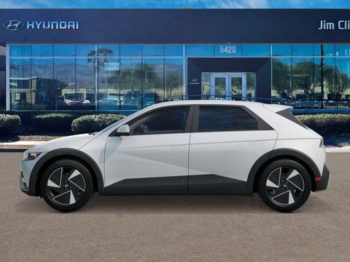 Atlas White 2026 Hyundai IONIQ 5 SE