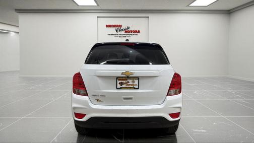 Summit White 2021 Chevrolet Trax LS