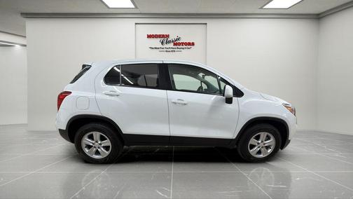 Summit White 2021 Chevrolet Trax LS