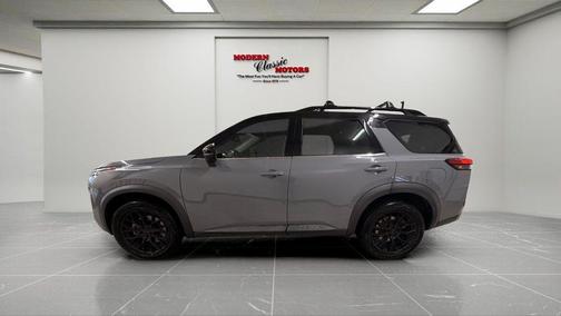 Solid Gray/Super Black 2022 Nissan Pathfinder SL