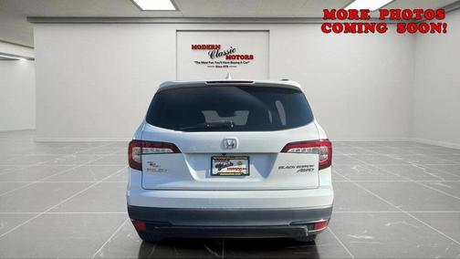 2022 Honda Pilot AWD Black Edition