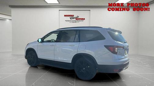 2022 Honda Pilot AWD Black Edition