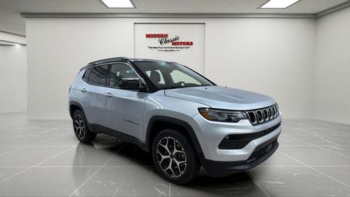 Silver Zynith Metallic Clearcoat 2025 Jeep Compass Limited