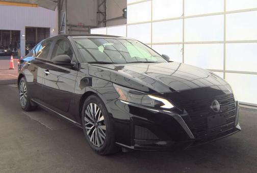 Super Black Clearcoat 2025 Nissan Altima 2.5 SV