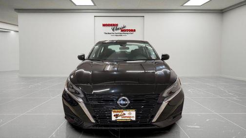 Super Black Clearcoat 2025 Nissan Altima 2.5 SV
