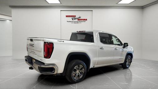 Summit White 2025 GMC Sierra 1500 SLT