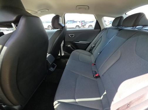 Aurora Black Pearl 2025 Kia K4 LXS