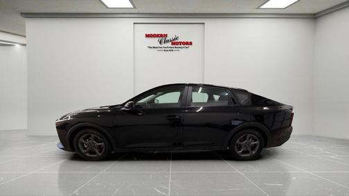 Aurora Black Pearl 2025 Kia K4 LXS