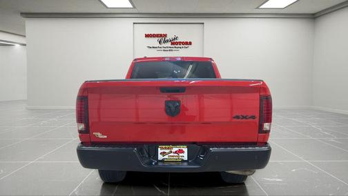 2024 RAM 1500 Classic Warlock Crew Cab 4x4 5'7' Box