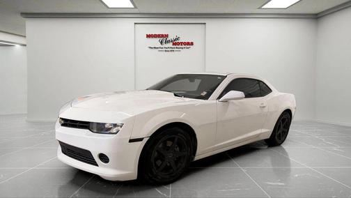 Summit White 2015 Chevrolet Camaro 2LS
