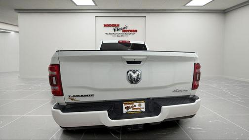 Bright White Clearcoat 2024 RAM 2500 Laramie Crew Cab 4x4 6'4' Box