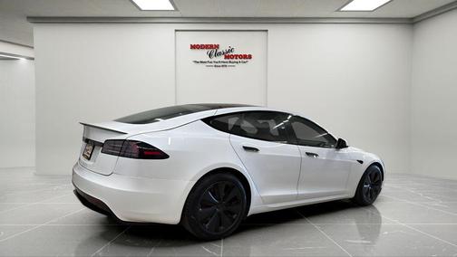 2023 Tesla Model S Plaid