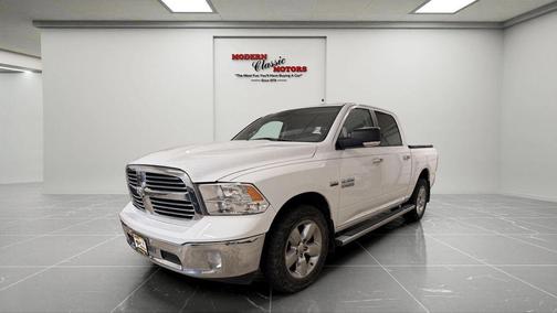 Bright White Clearcoat 2017 RAM 1500 Big Horn