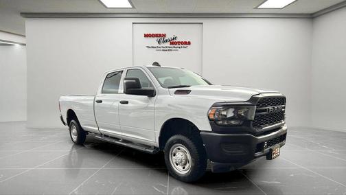 2024 RAM 2500 Tradesman Crew Cab 4x4 8' Box