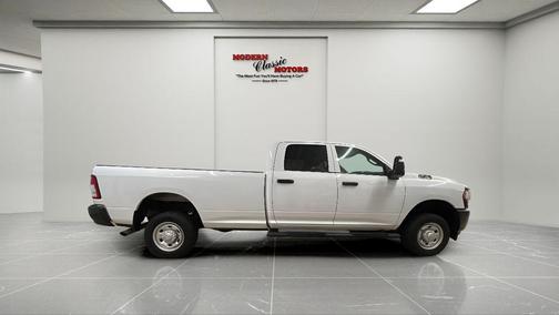 2024 RAM 2500 Tradesman Crew Cab 4x4 8' Box