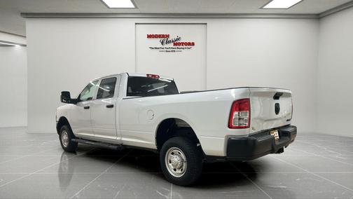 2024 RAM 2500 Tradesman Crew Cab 4x4 8' Box