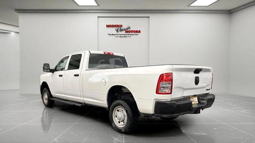 2024 RAM 2500 Tradesman Crew Cab 4x4 8' Box
