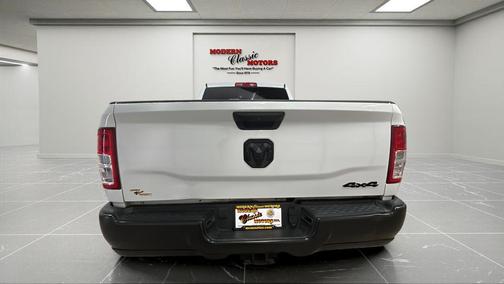 2024 RAM 2500 Tradesman Crew Cab 4x4 8' Box