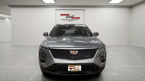 Argent Silver Metallic 2025 Cadillac XT4 Premium Luxury
