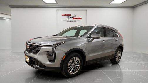 Argent Silver Metallic 2025 Cadillac XT4 Premium Luxury