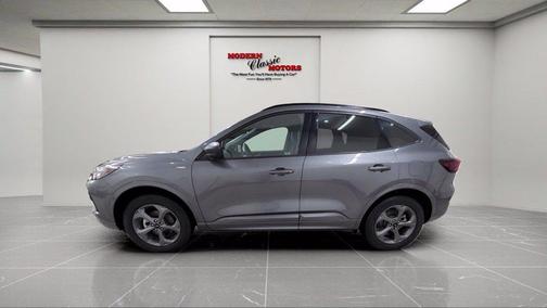 Carbonized Gray Metallic 2024 Ford Escape ST-Line