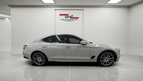 Vatna Gray 2025 Genesis G70 2.5T AWD