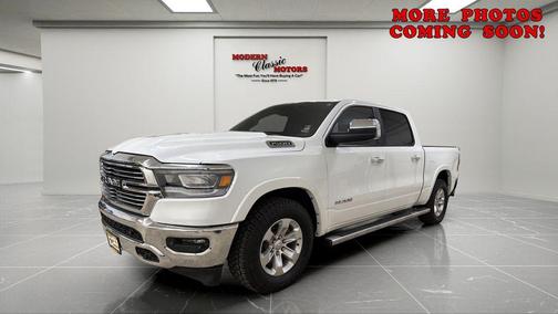 Bright White Clearcoat 2022 RAM 1500 Laramie