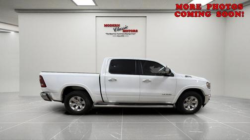 Bright White Clearcoat 2022 RAM 1500 Laramie