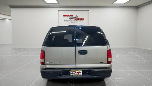 2002 Chevrolet Suburban 1500 LS