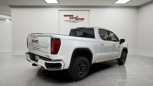 Summit White 2022 GMC Sierra 1500 AT4