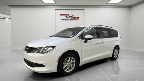 2021 Chrysler Voyager LXI